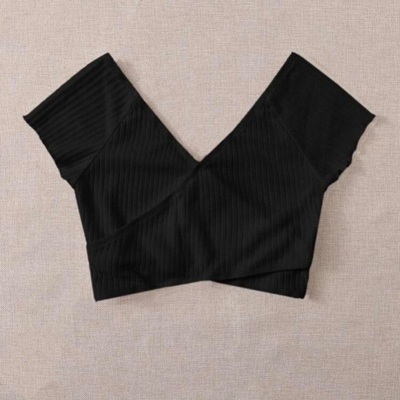 Crop top - Picture 3 of 4